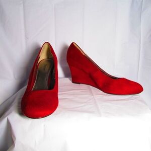Dexter Red Fabric Wedges